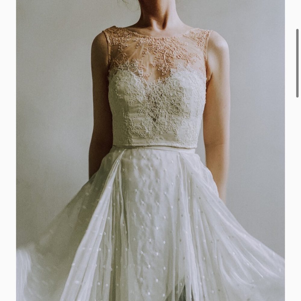 Leanna Marshall lace top size 2